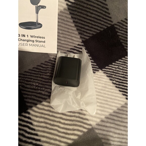 3 in 1 Magsafe Wireless Charger Stand for Iphone, Apple Watch and Airpod - Picture 6 of 7